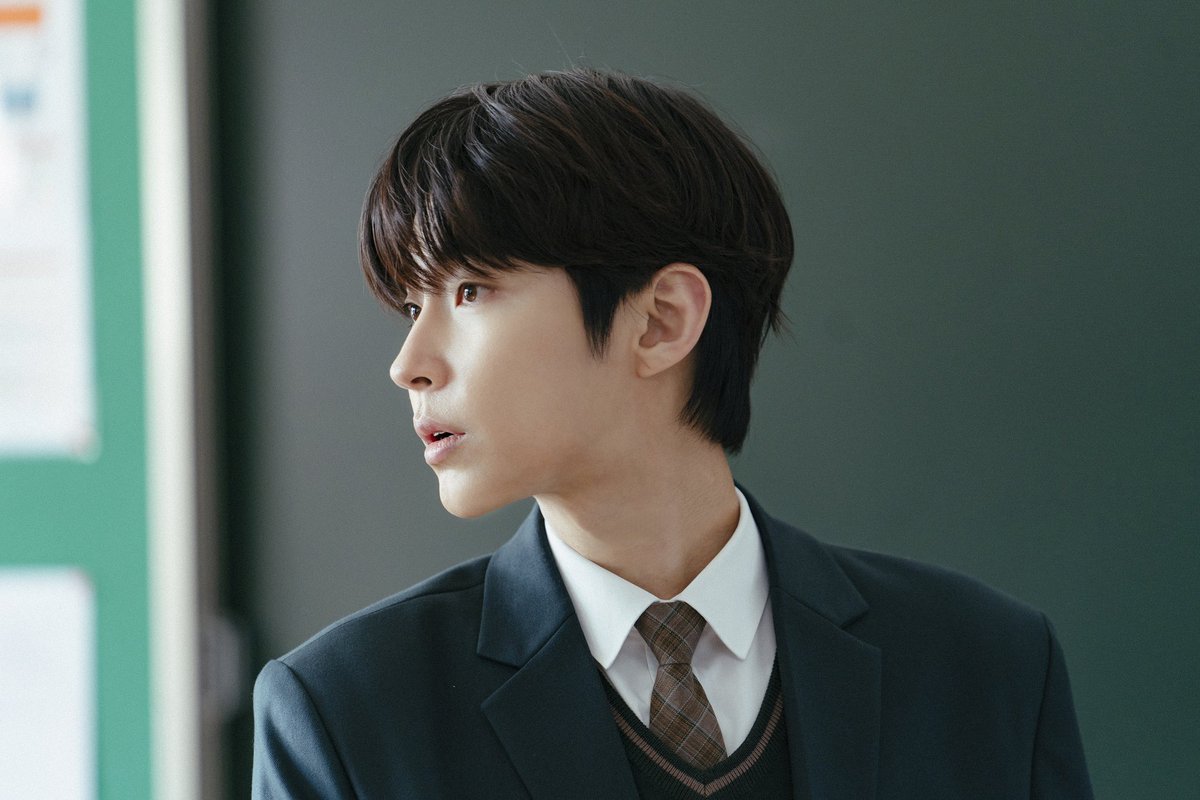 KNSTUDIO_now's tweet photo. #조립식가족 #황인엽 #HwangInYoup 

[사진제공 하이지음스튜디오, 베이스스토리, SLL] https://t.co/QotSzOubF5