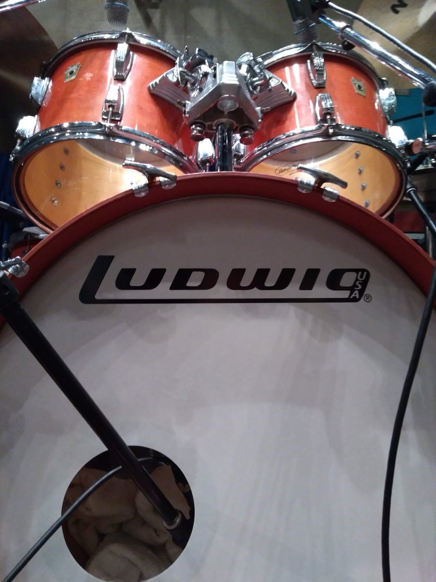 Misuguru's tweet image. ドラムの日ではあ〜りませんか🥁