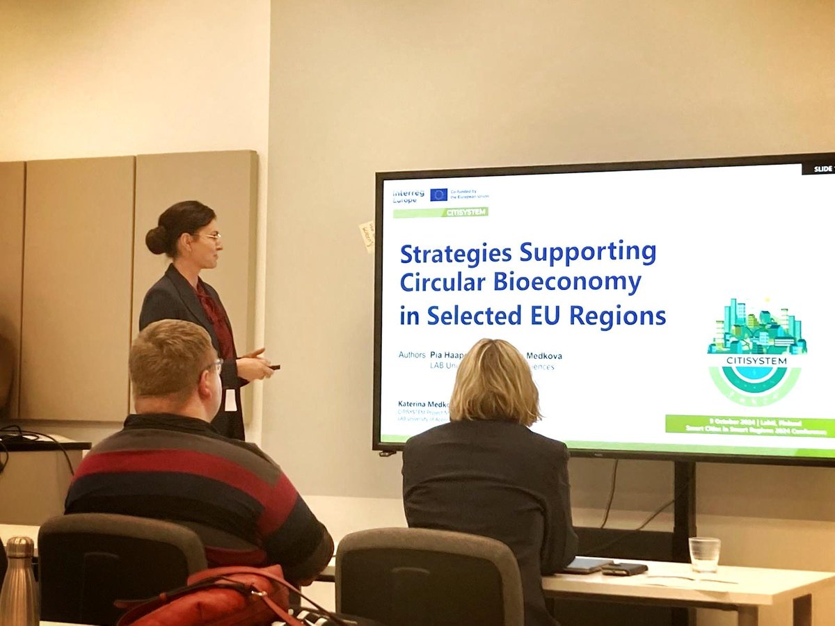 Greetings from #Smartcities2024 conference! Our Lead partner, <a href="/MedkovaKaterina/">Katerina Medkova</a> presented "Strategies Supporting Circular Bioeconomy in <a href="/CITISYSTEMeu/">CITISYSTEM</a> partner regions of EU". Stay tuned for the full article coming in November '24 📚 #circularbioeconomy #SCSR2024 <a href="/interregeurope/">Interreg Europe</a>