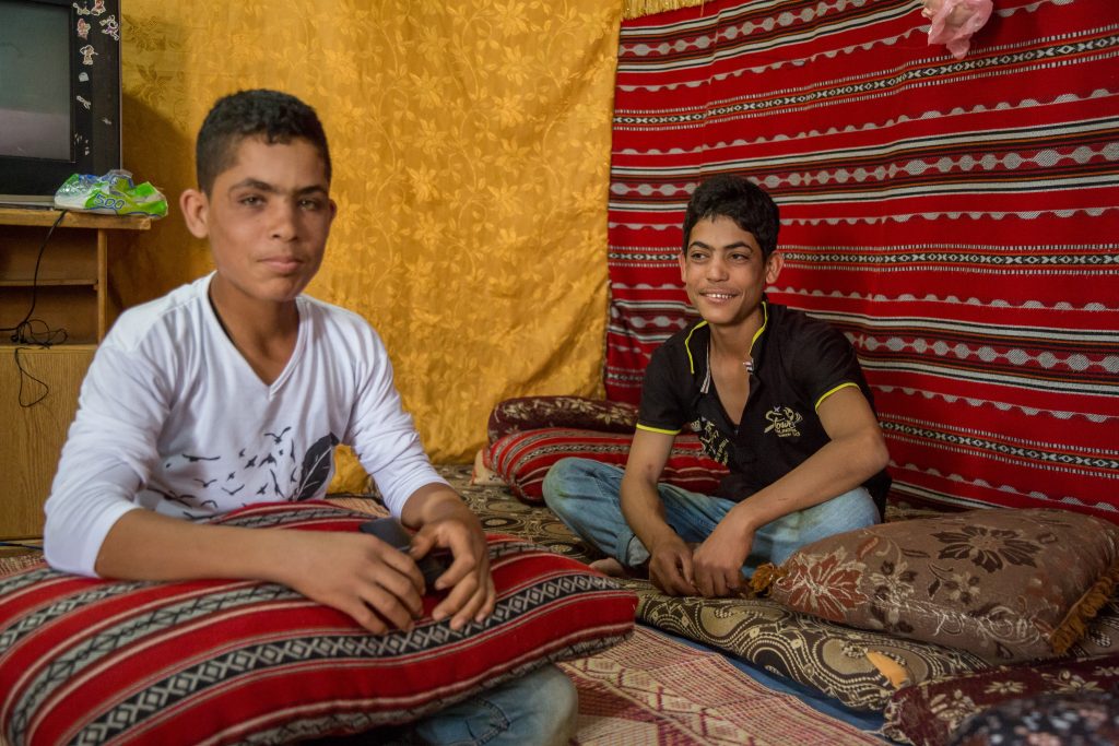 GAGE programme (@gage_programme) on Twitter photo On #WorldMentalHealthDay our policy brief on <a href="/UNICEFJordan/">UNICEF Jordan - يونيسف الأردن</a>'s Makani integrated programming highlights the key role it plays in supporting young people's mental health. Those that attended Makani were more likely to have and maintain trusted friendships👇
gage.odi.org/publication/ad… On #WorldMentalHealthDay our policy brief on <a href="/UNICEFJordan/">UNICEF Jordan - يونيسف الأردن</a>'s Makani integrated programming highlights the key role it plays in supporting young people's mental health. Those that attended Makani were more likely to have and maintain trusted friendships👇
gage.odi.org/publication/ad…