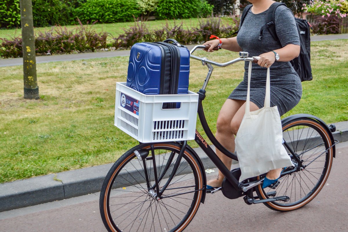 Biking to the airport? No problem. Amsterdam Airport Schiphol has invested in cycling infrastructure to make it easier for people to arrive by bike. 

Bicycles can be securely parked at the parking facility at no cost for up to 4 weeks.

Learn more: schiphol.nl/en/page/you-ca…