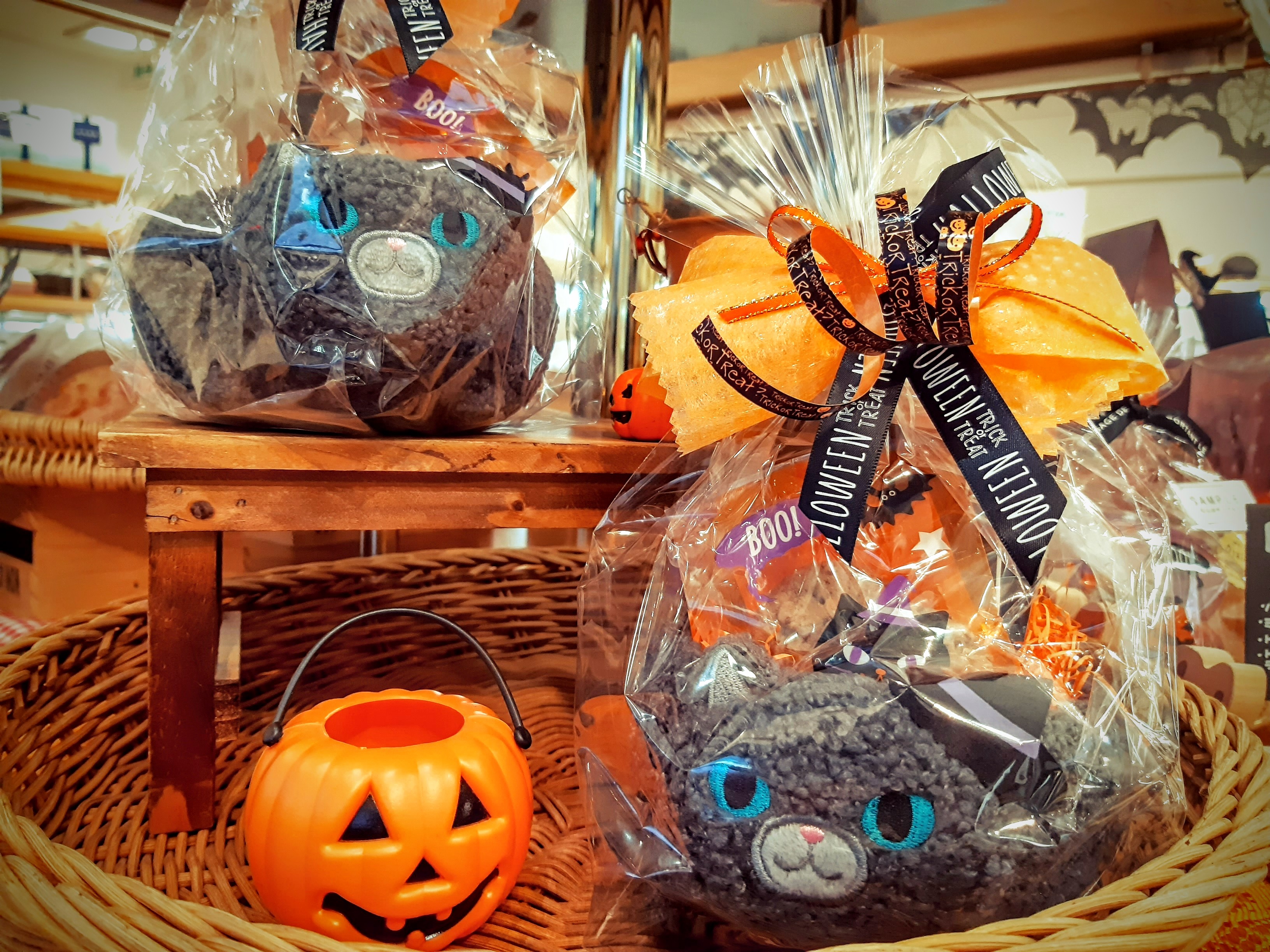 AMPTAKxCOLORS 2024 Halloween オフィシャルグッズ2024年9月28日