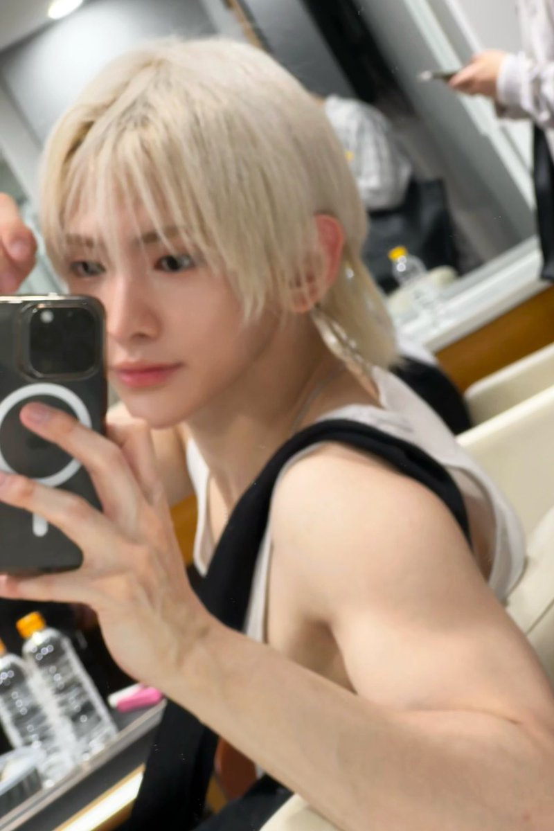 TPST_twt's tweet image. [#LEW] 로투킹 비하인드으으으
매니악 첫 헤어 시뮬 했을 때🫣