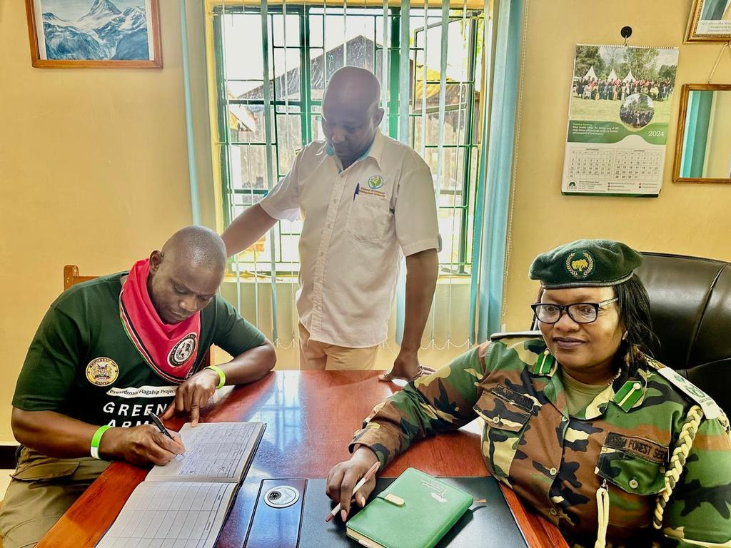 GreenArmyKE's tweet photo. Today, the Green Army National Implementation Coordinator,@Israel_Adam_ Is honored to be in @embucountygovt Embu town to oversee the Mazingira Day activities. Wishing everyone a happy Mazingira Day! https://t.co/TJcY6iaeC3