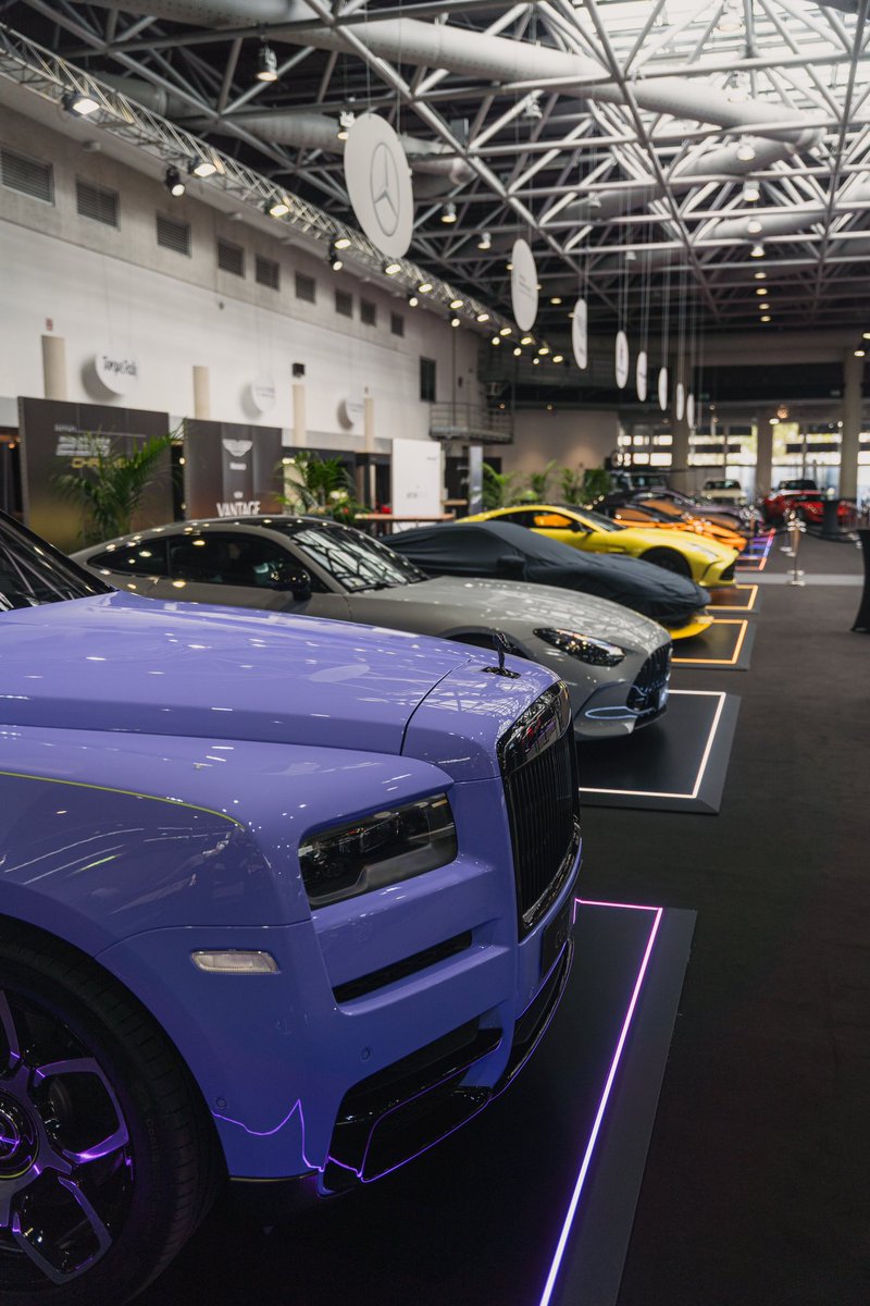 What do you think of the color on this Cullinan ? 💜😈