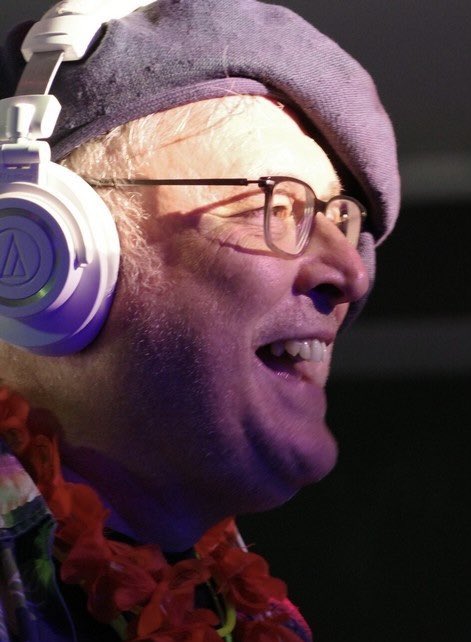 Louder Than Words (@lthanwordsfest) on Twitter photo Oh the joys of record collecting... don't get us started!
Gotta love a #Louder2024 event with <a href="/LordWakering/">Daryl Easlea</a>
He's delivering our Record Collector's Sunday Sermon <a href="/innsideuk/">INNSiDE UK</a> #Manchester
Sunday 17 November, 2.15pm
All tickets: tinyurl.com/yc6mud38 Oh the joys of record collecting... don't get us started!
Gotta love a #Louder2024 event with <a href="/LordWakering/">Daryl Easlea</a>
He's delivering our Record Collector's Sunday Sermon <a href="/innsideuk/">INNSiDE UK</a> #Manchester
Sunday 17 November, 2.15pm
All tickets: tinyurl.com/yc6mud38