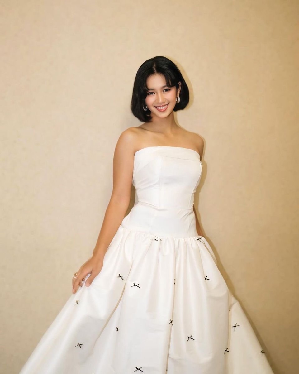 veedossier's tweet photo. my forever pretty girl :’)🤍 #kaorioinuma https://t.co/fIuqE1yCds