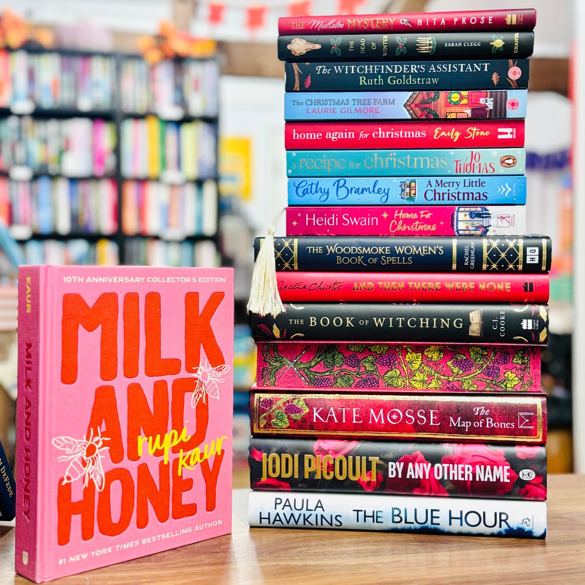 TeaLeaves_Reads's tweet image. Good morning from the #bookshop on #superthursday - so many incredible books publishing today! I had a quick look around the bookshop and created this #bookstack with some of today&apos;s releases... what&apos;s on your #wishlist? P.S Nearly all of these are signed / special editions!