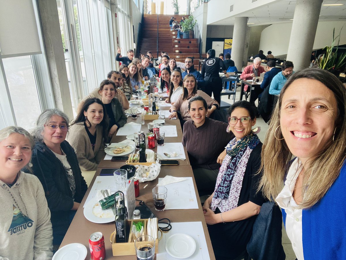 Comenzó la semana internacional de la maestría en psicoterapia de adultos y familias de <a href="/UCUoficial/">Universidad Católica</a> 🇺🇾 
Estuvimos en la Universidad del Desarrollo de 🇨🇱. Conocimos sus líneas de investigación en parentalidad y salud mental.  Seguimos trabajando por una mejor psicoterapia para 🇺🇾