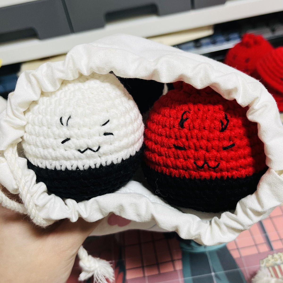 🌊호백절 맞이하여 알티이벤트~~~🌸
알티해주신 한 분께 둡열톰백 뜨개인형을 보내드립니다!
단 호백타컾 안 하시고 호백만 하시는 분들만!🥰 판단은 제가 계정을 슬쩍 살펴볼 예정이어요👀
당발은 10/16일🩵🩷