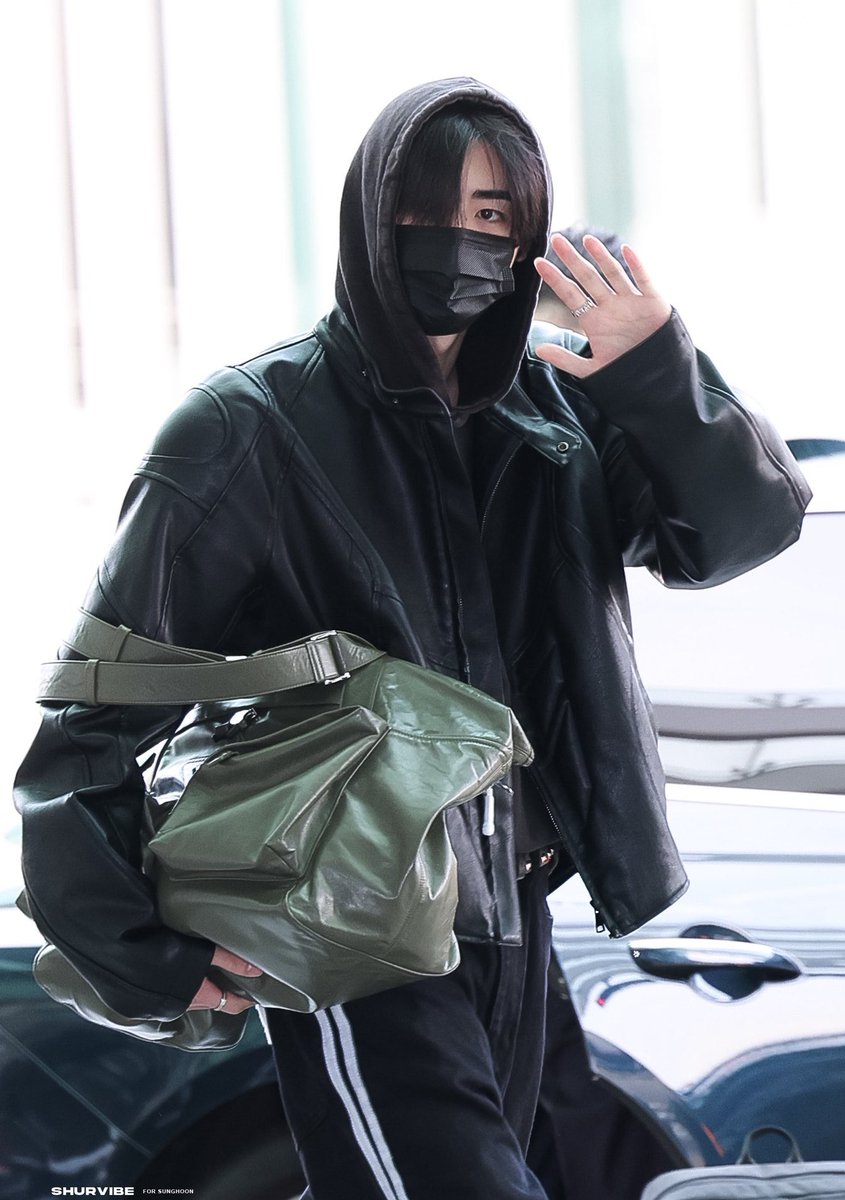 belvoed_store | 🔥PRE-ORDER🔥ENHYPEN 'Mic Keyring ' UNSEEN