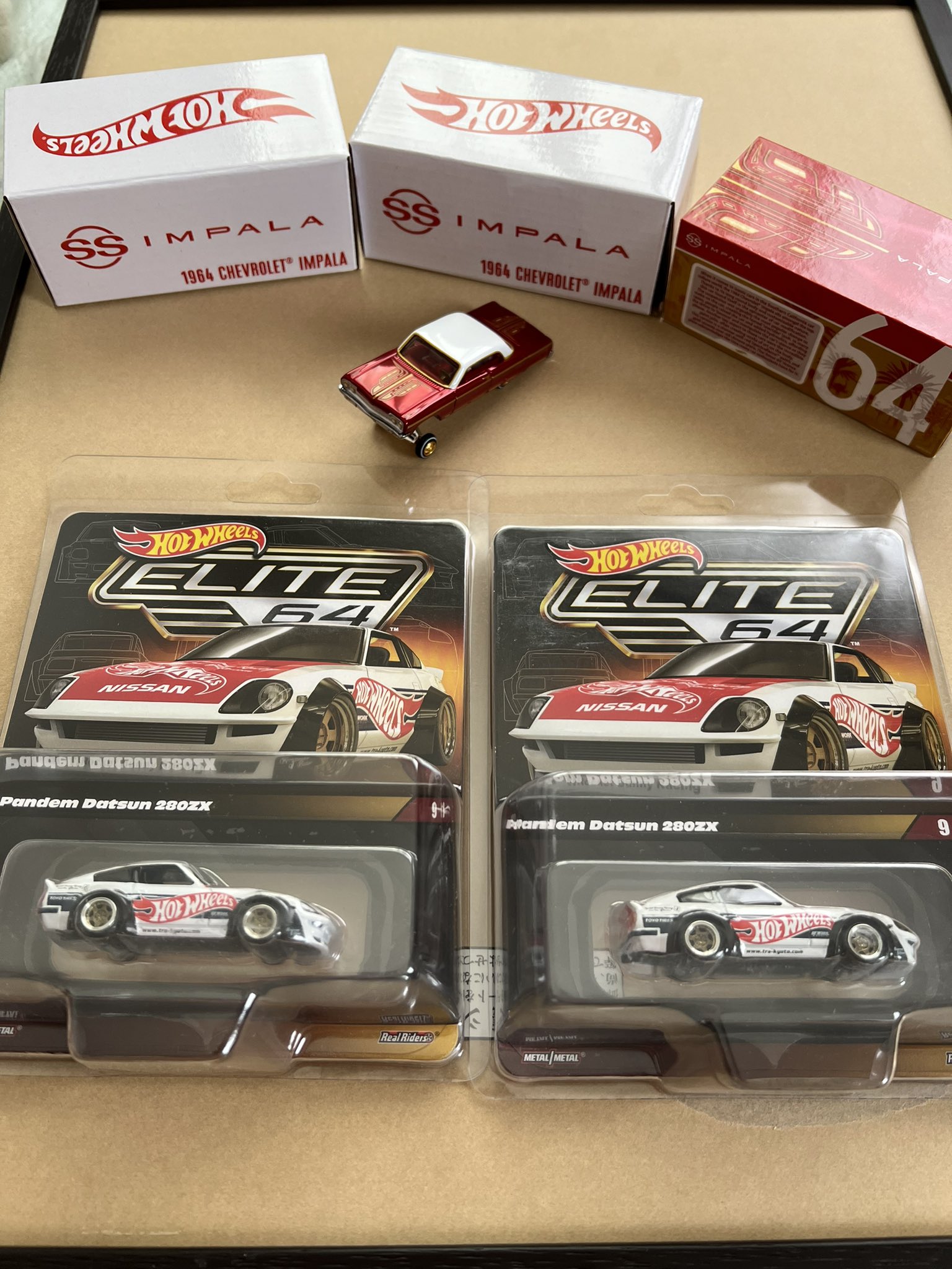 ホットウィール　RLC 限定品　1964 Chevy Impala SS　ケース s-l400.jpg