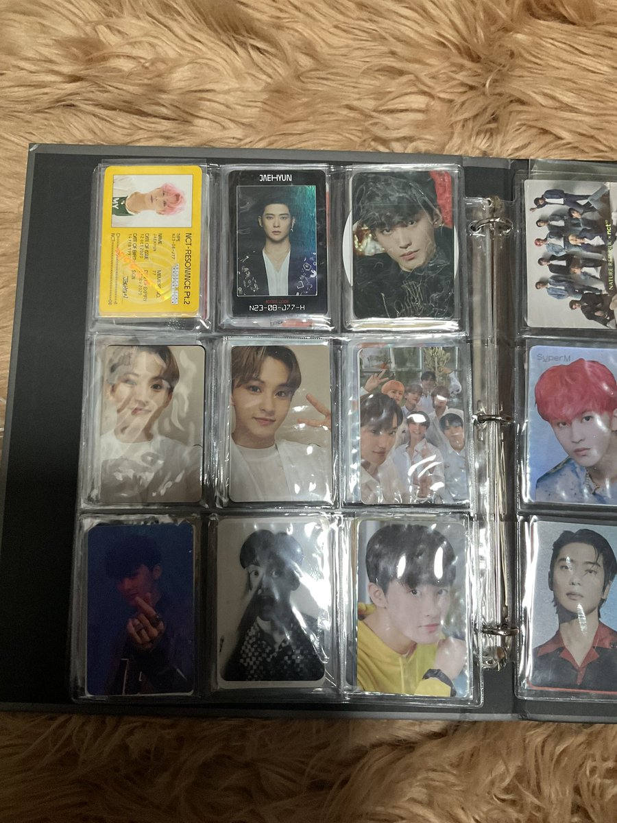 pppjjj44's tweet photo. คือเรามีการ์ดมาลงขายมีใครสนใจม้ายยยราคาส่วนใหญ่จะอยู่ระหว่าง100-250ที่เหลือก็มีต่ำกว่า100มี250อัพนิดหน่อยค่ะส่วนใหญ่จะเป็นมาร์คแล้วก็มีเมมอื่นปนๆกันค่ะ #ตลาดนัดnct #ตลาดนัดnctdream #ตลาดนัดอซท #ตลาดนัดอซทดรีม #ตลาดนัดอซทซ https://t.co/qvRrN4pFCM