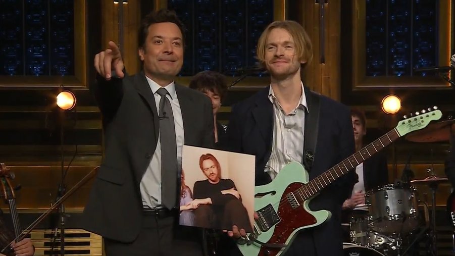 joseramonmarmtz's tweet photo. Awesome performance from @finneas tonight on @FallonTonight! Well deserved standing ovation! ππππ
#FallonTonight #ForCryingOutLoud https://t.co/RiO30205sI