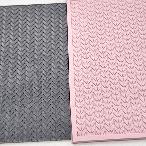 chimeradaydream's tweet photo. once you understand basic printmaking / sewing / woodworking / digital fabrication material techniques you can look at anything and go 'oh i know what that is'. case in point: these texture sheets are 100% lasered rubber and would cost all of 50c to make myself https://t.co/kLtODPUzor