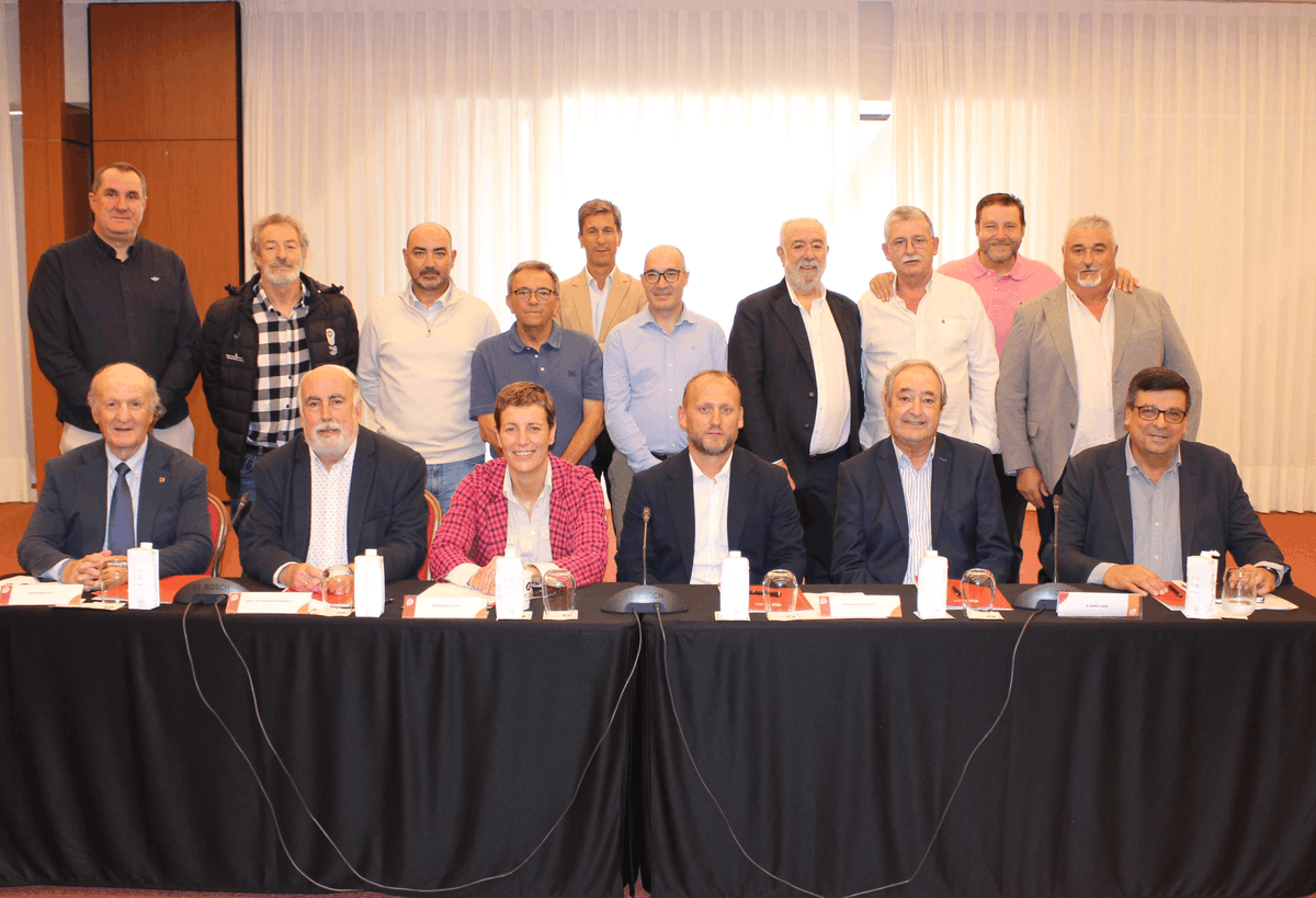 𝐃𝐄𝐆𝐔𝐒𝐓𝐀𝐂𝐈𝐎𝐍 𝐃𝐄 𝐐𝐔𝐄𝐒𝐎 𝐌𝐀𝐍𝐂𝐇𝐄𝐆𝐎 𝐄𝐍 𝐋𝐀 𝐑𝐄𝐔𝐍𝐈𝐎𝐍 𝐃𝐄 𝐏𝐑𝐄𝐒𝐈𝐃𝐄𝐍𝐓𝐄𝐒 𝐃𝐄 𝐅𝐄𝐃𝐄𝐑𝐀𝐂𝐈𝐎𝐍𝐄𝐒 𝐀𝐔𝐓𝐎𝐍𝐎𝐌𝐈𝐂𝐀𝐒 𝐃𝐄 𝐁𝐀𝐋𝐎𝐍𝐂𝐄𝐒𝐓𝐎.

<a href="/BaloncestoESP/">Baloncesto España</a> 
<a href="/QuesoManchegod/">Queso Manchego DOP</a> 
<a href="/fbclm/">FBCLM</a>