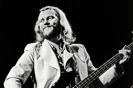 RockOthers's tweet photo. #AlmanaccoRock
#AlanCartwright
by @boomerhill1968
Il 10 ottobre del 1945 nasceva Alan George Cartwright bassista inglese che dopo avere militato nel Freddie Mack Show nel 1972 si unisce ai Procol Harum https://t.co/RxVpGO5IEb