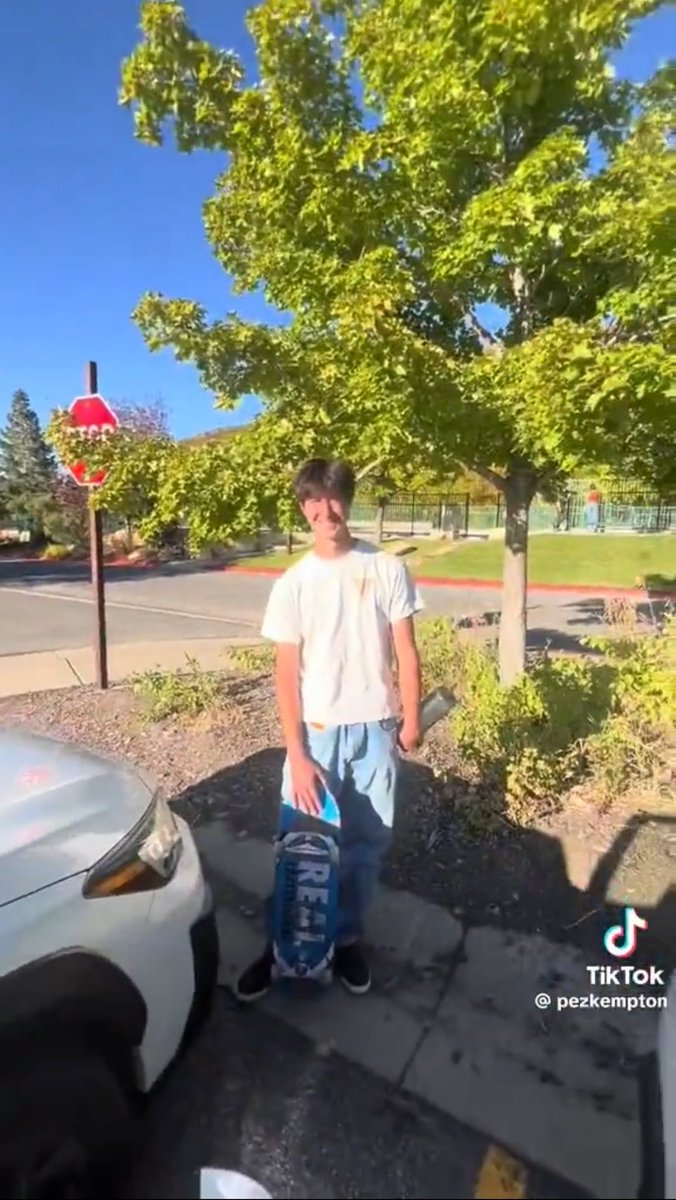 OneDayLambo tweet media