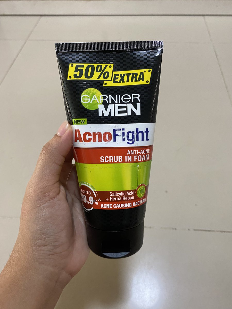 การ์นิเย่ เมน แอคโนไฟท์ โฟมสำหรับผิวเป็นสิว GARNIER MEN ACNO FIGHT โฟมล้างหน้า 

พิกัด❤️ s.shopee.co.th/qRNCWd9YO