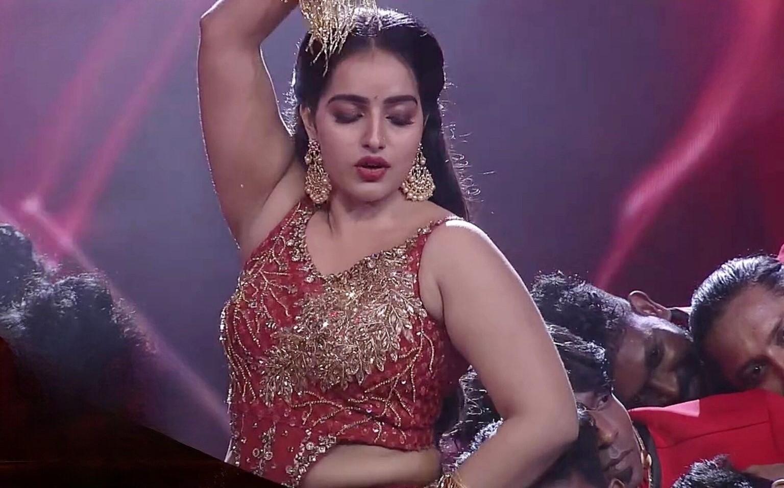 Image Mallu Model Rasmi Nair | iiQ8 Entertainment Malayalam Actress