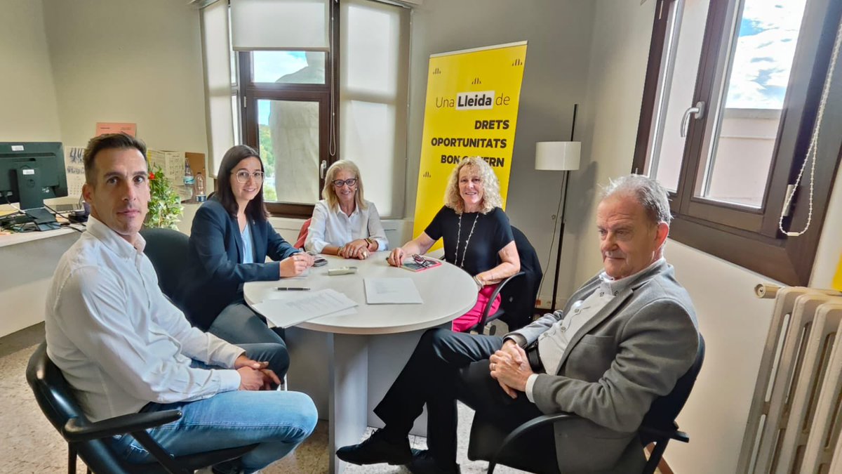 XavierEstradaF1's tweet image. Ens reunim amb la Coordinadora de la Gent Gran per tractar temes importants i millorar la seva qualitat de vida i benestar #GentGran #respecte #Compromís #Lleida