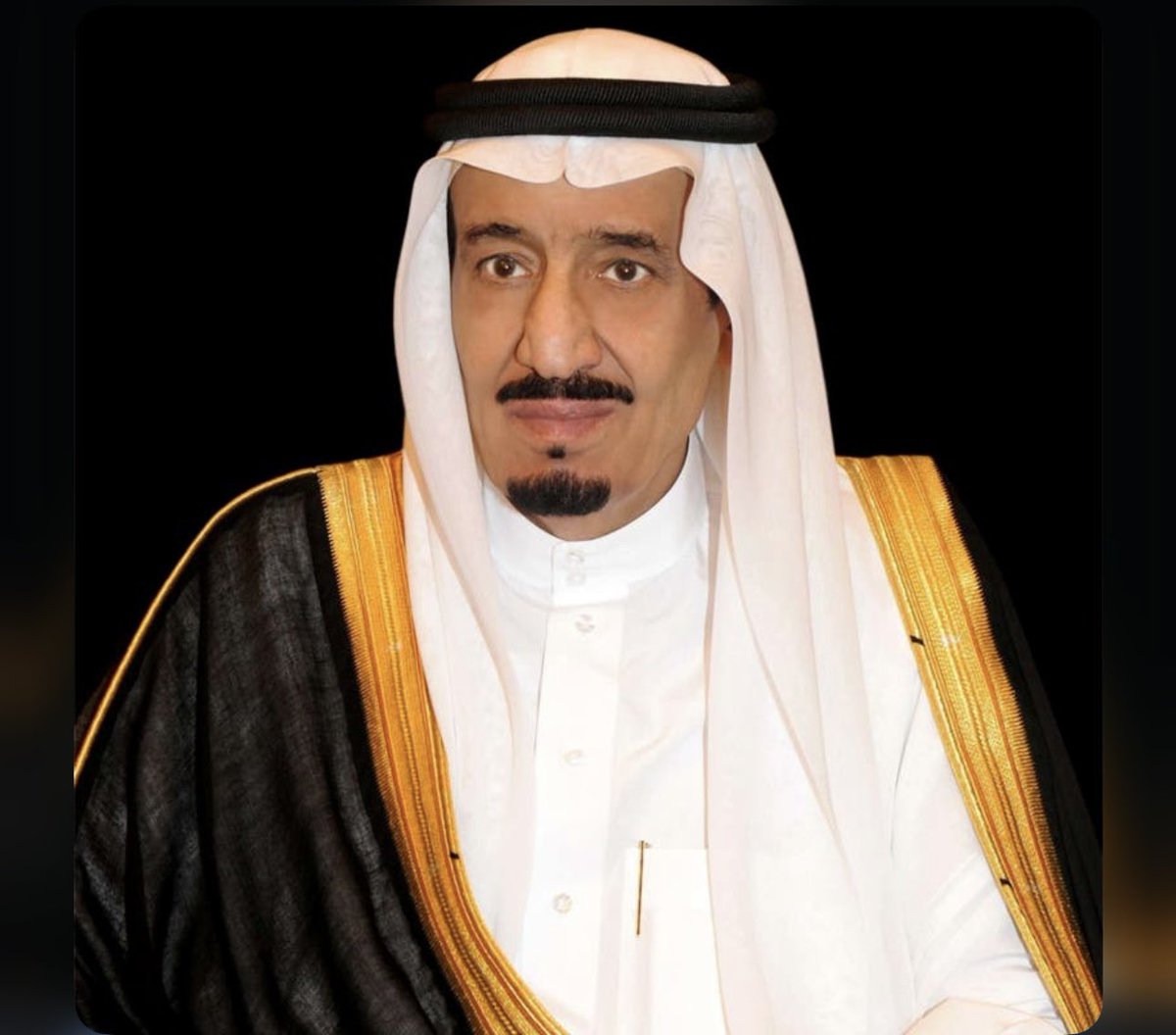 aml11222's tweet image. خطاك السؤ ياروح بنتك وشعبك
جعلها بعروق قلبي ولا فيك ياتاج راسي وعزوتي