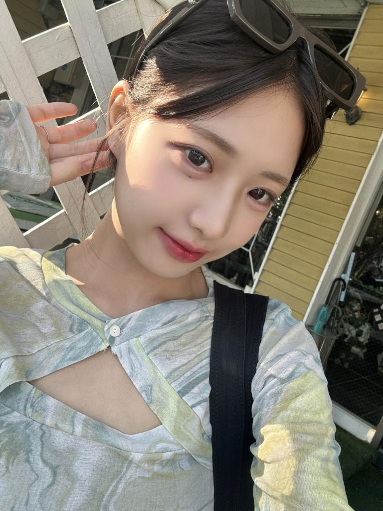 roakafma's tweet photo. 덥다(실제로 더웠음)🥵 https://t.co/sqSoWY6ANR