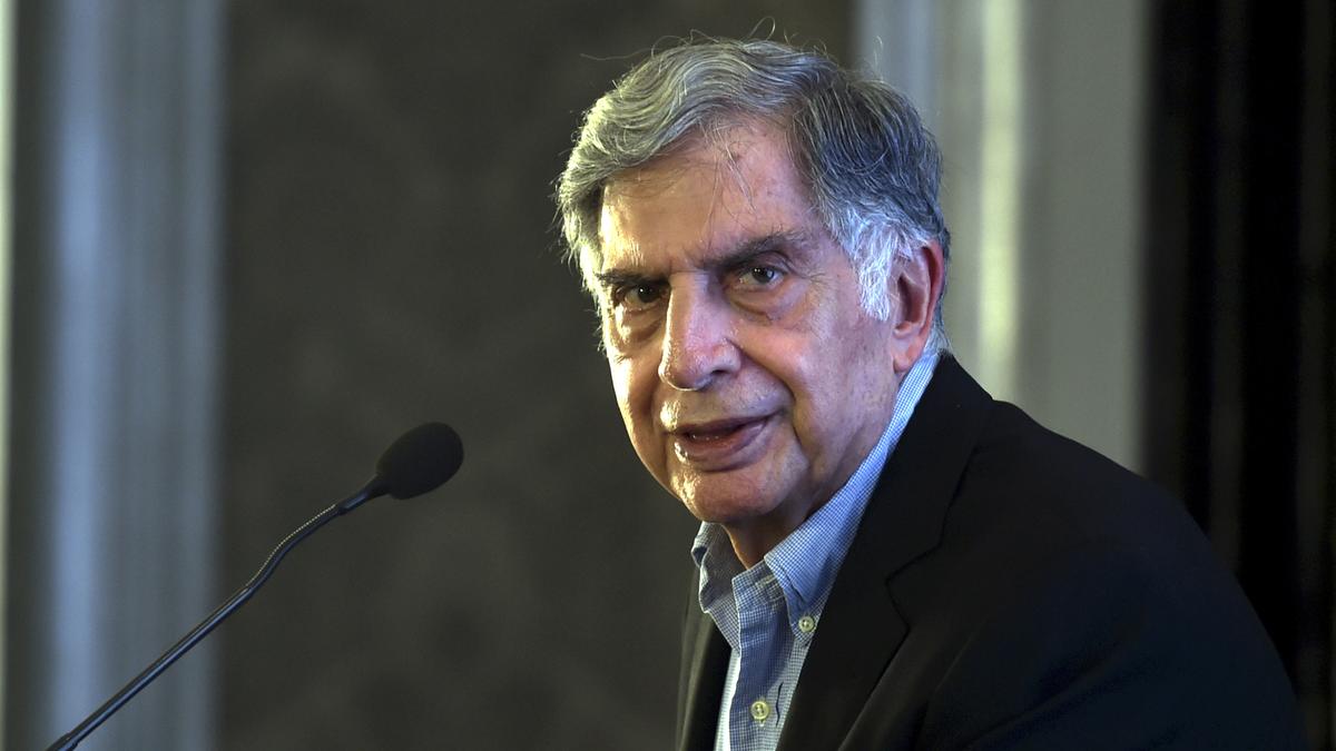 SEOexpertMitesh's tweet image. Ratan Tata​, one of India’s iconic business leaders and former chairman of the Tata Group, passed away on Wednesday (Octob 9, 2024) at the age of 86. Ratan Tata, one of India’s most respected business leaders, is known for his vision, humility, and integrity.