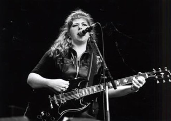 Remembering Kirsty MacColl, who would've been celebrating her 65th Birthday today if she hadn't been so tragically taken from us.

R.I.P.