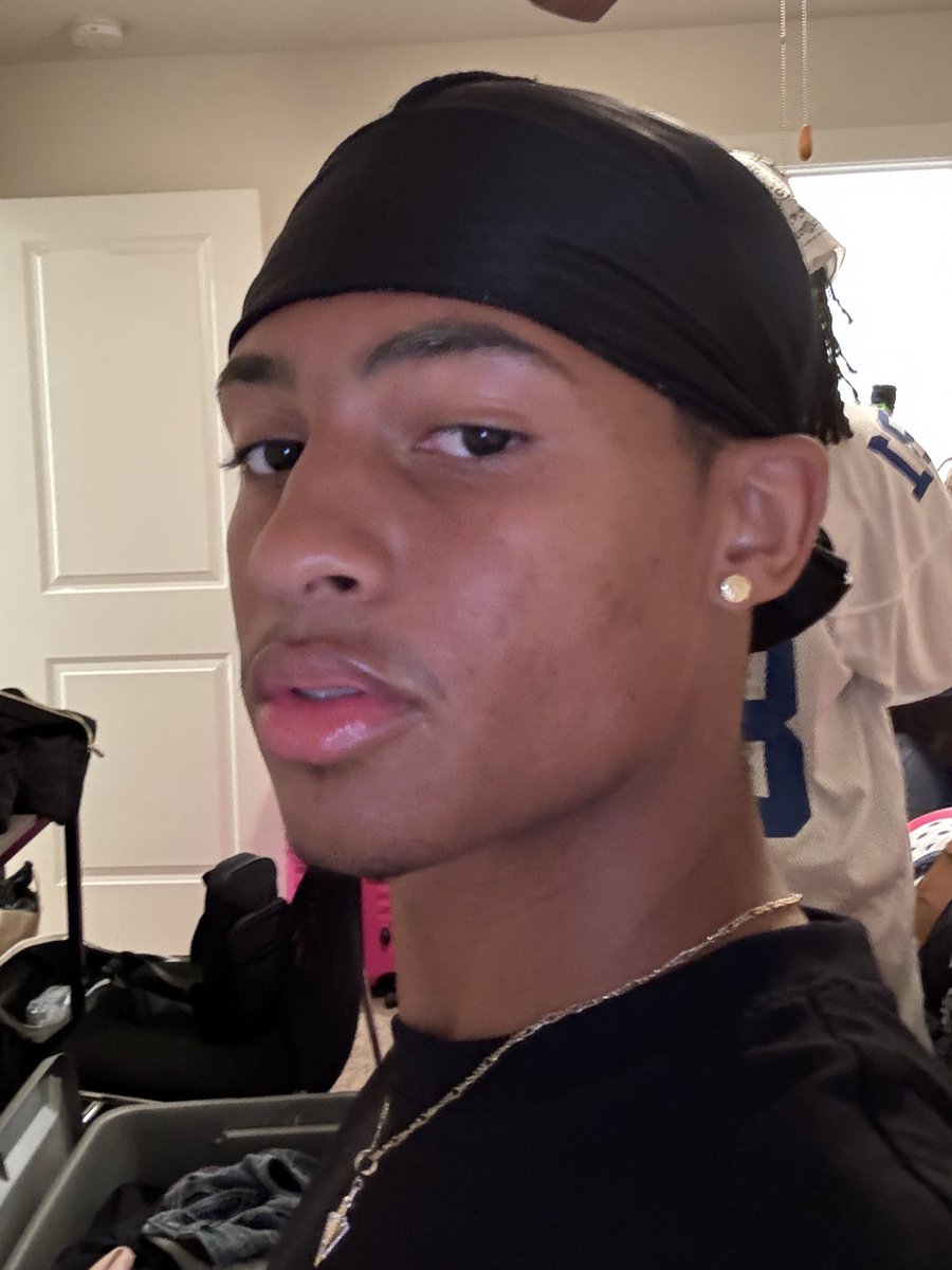 angel (@av_ng2) on Twitter photo 