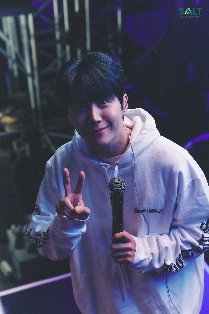 matchaseonho's tweet photo. Kim Seonho Weverse update 🥹💙
https://t.co/d1ApnaySil
#김선호 #김스다 #KimSeonHoAsiaTour #2024KimSeonHoInJKT #KimSeonHoInJKT #COLORFULLinJKT #KimSeonho #김선호 https://t.co/q5v1O6Kc2S