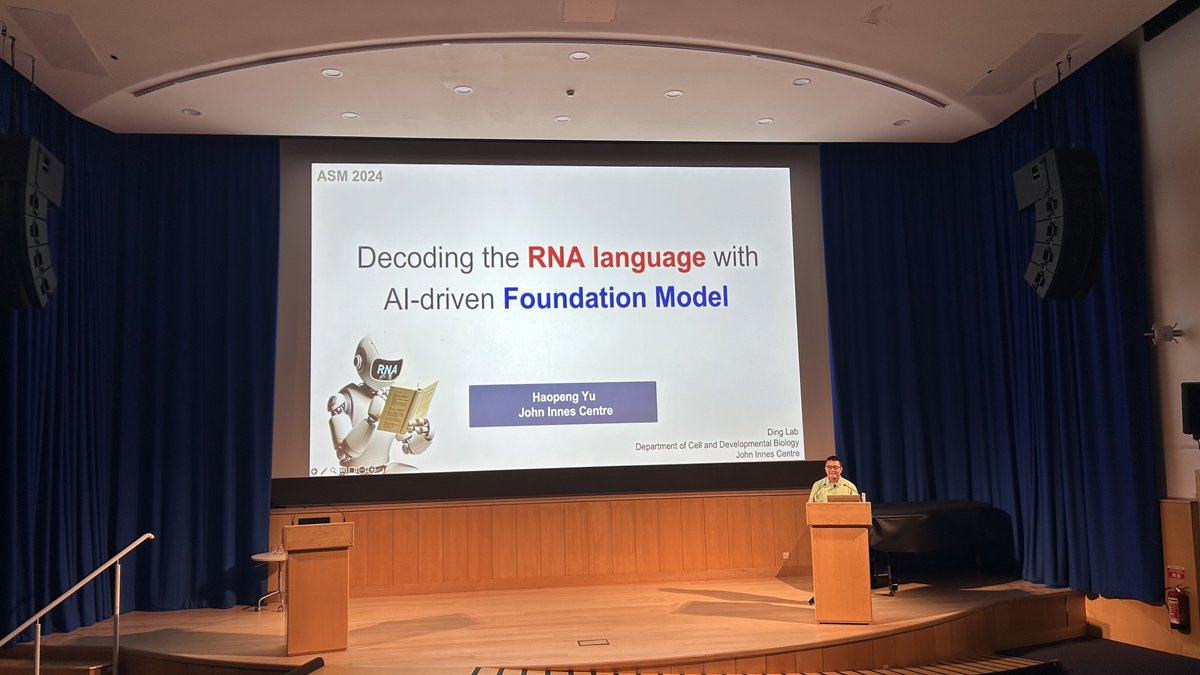 HaopengYu's tweet image. I&apos;m delighted that everyone has shown such enthusiasm for the topic of AI. I&apos;m particularly pleased that you enjoyed my presentation. I&apos;d like to express my gratitude for the huge support from the Ding Lab. #ASM @YiliangDing @JohnInnesCentre