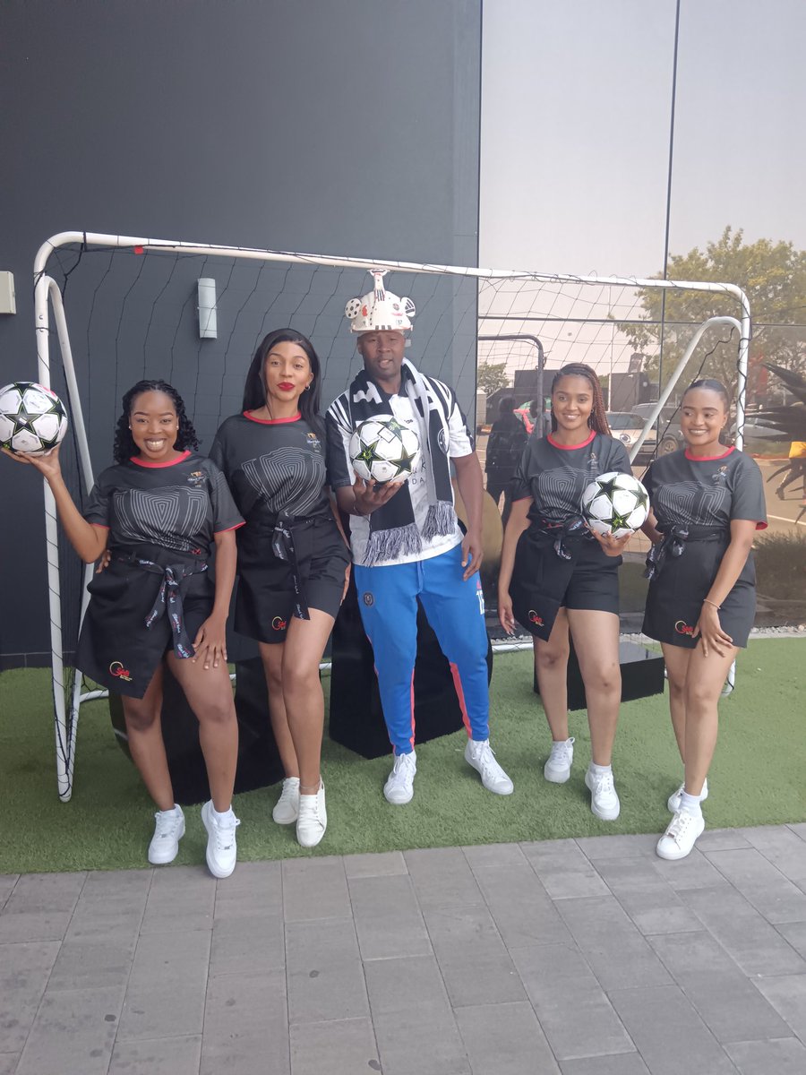 Siyayithanda iPirates, #OnceAlways
#MTN8 champions