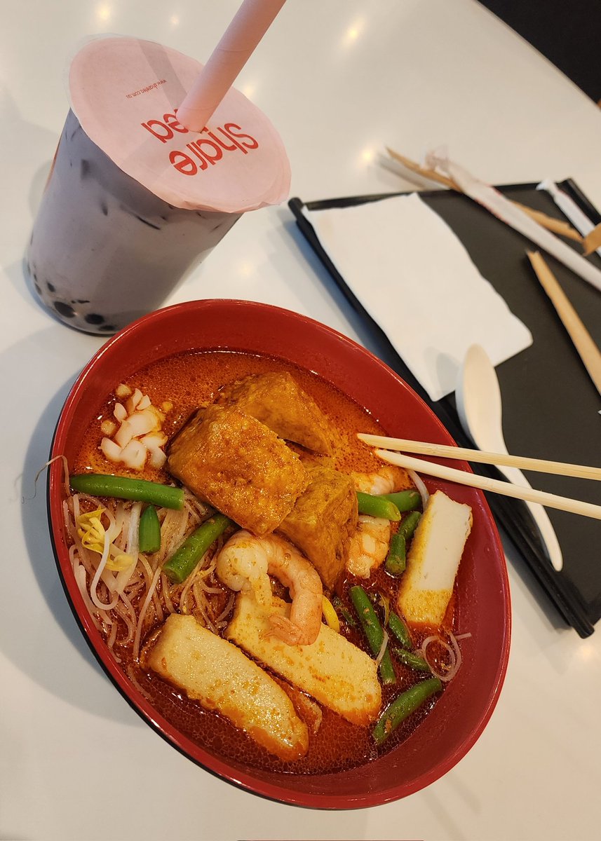 Starting the "long" weekend off with a nice dinner with the wife.  Also yes, beans in a Laksa is an odd choice.  Haha