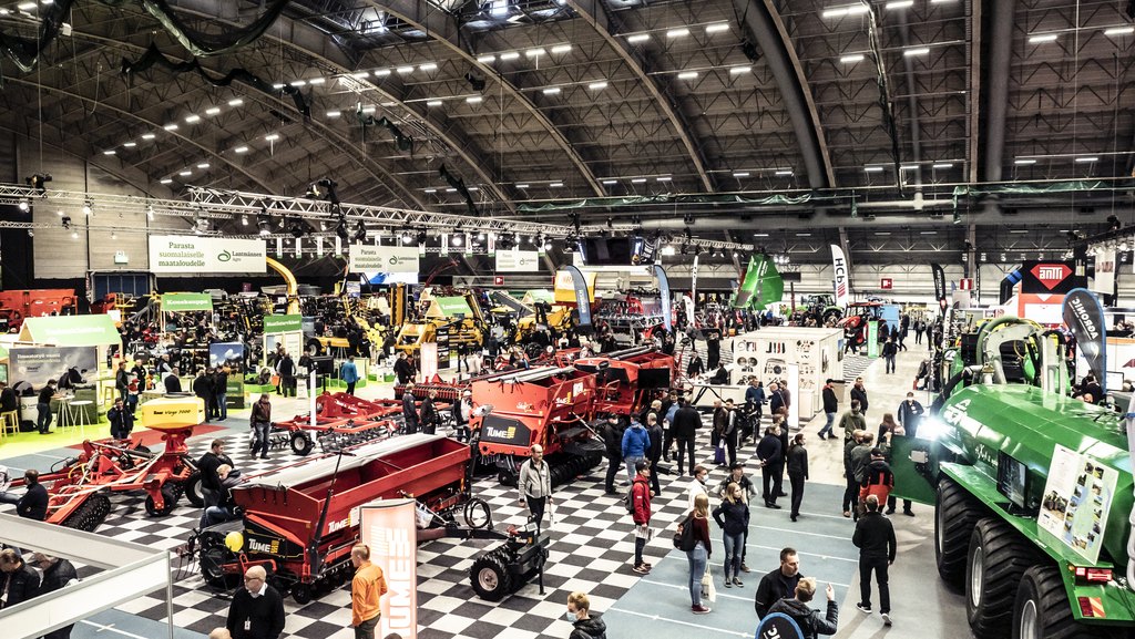 Mikä on kuuminta hottia, kun aiheina maan kasvukunto, uutuuskoneet, data, teknologia, kasvinsuojelu, kuivurit ja energiaratkaisut? Maatalouskonemessujen parhaat kävelykierrokset – jokaisena päivänä 17.-19.10.2024 – opastajina huippukaverit 👌
👉maatalouskone.messukeskus.com/kavelykierroks…