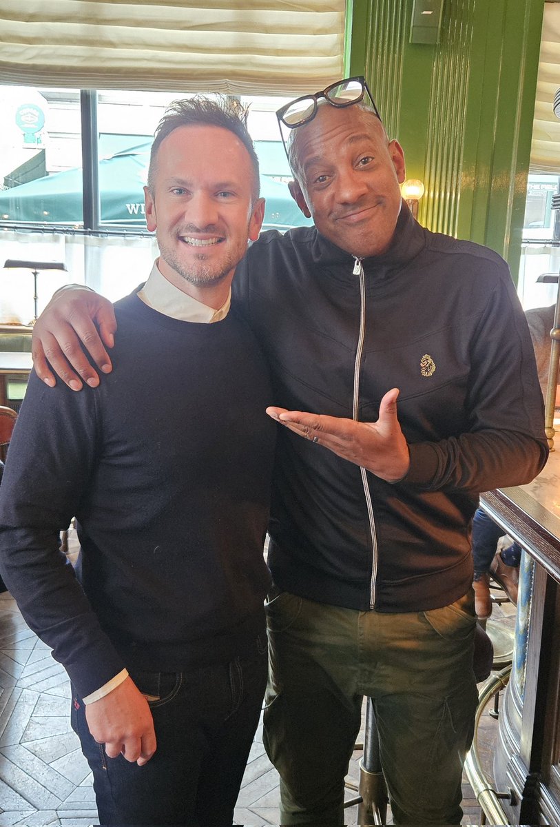 Great to meet <a href="/DionDublinsDube/">Dion Dublin</a> yesterday, chatting all thing houses... and United!