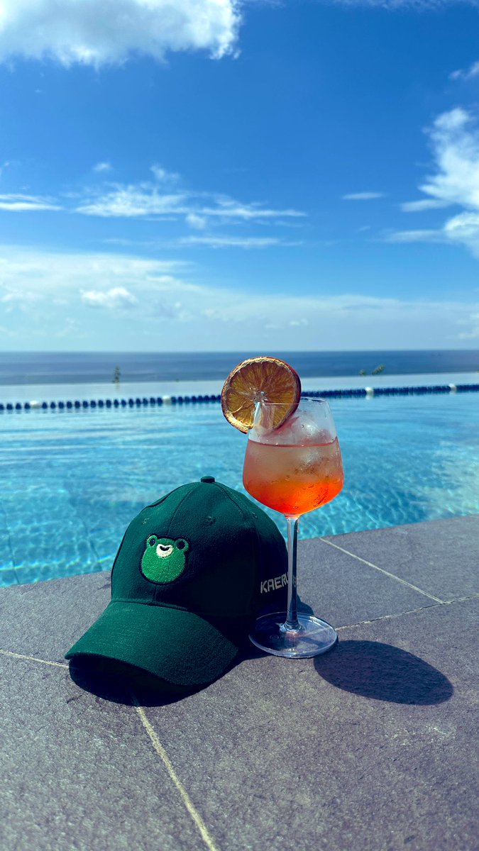 nefretiriii's tweet image. 🌞🍸🐸