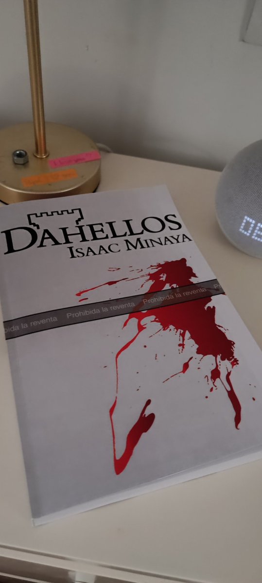 Pablomita1's tweet photo. Permitid que os diga que yo ya tengo #Dahellos de @Minaya_Rubio en mi mesita de noche https://t.co/lrGAF43ZbF
