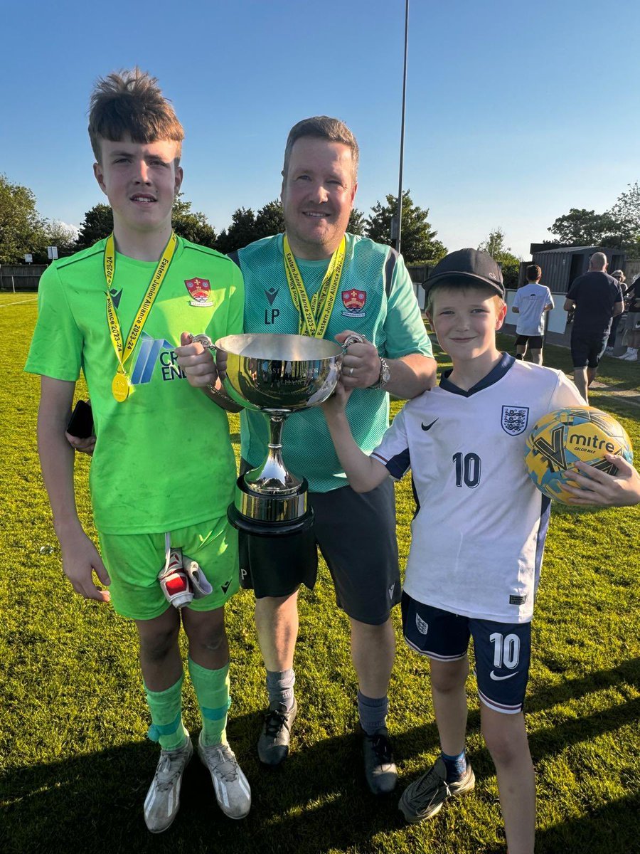 maison pacey tweet media