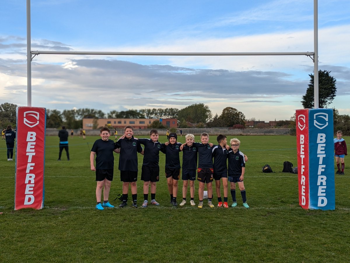 SpringCottagePS's tweet image. We had a fantastic evening with @HullActiveSch at their first Rugby event of the year. The team performed brilliantly and loved being able to play tackle as they do with their community clubs. Thank you to the young referees who helped to lead the event #SpringCottageSports