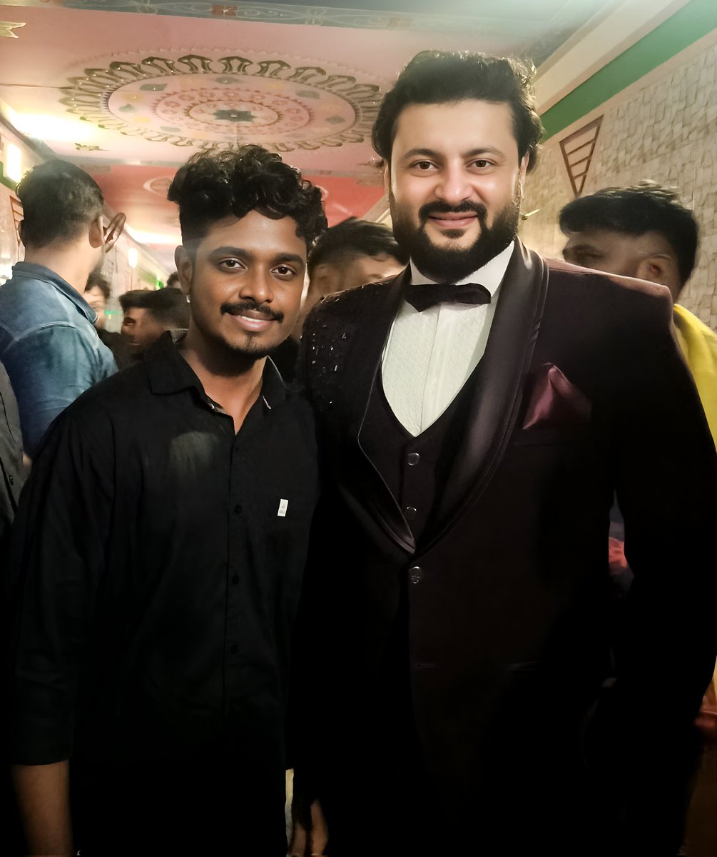 adityaprasad_'s tweet photo. After a Long Time met with The Superstar Megastar and of course #mobhai @AnubhavMohanty_ 😘❤️
Karma The movie 🔥💥
It's a all time blockbuster movie 
Superb Acting, Story, Dialogue ✨✨
After so long we get back the Mass Swag Of @AnubhavMohanty_ Bhai ❤️ 
#anubhavmohanty #karma m https://t.co/qpTESziQaT