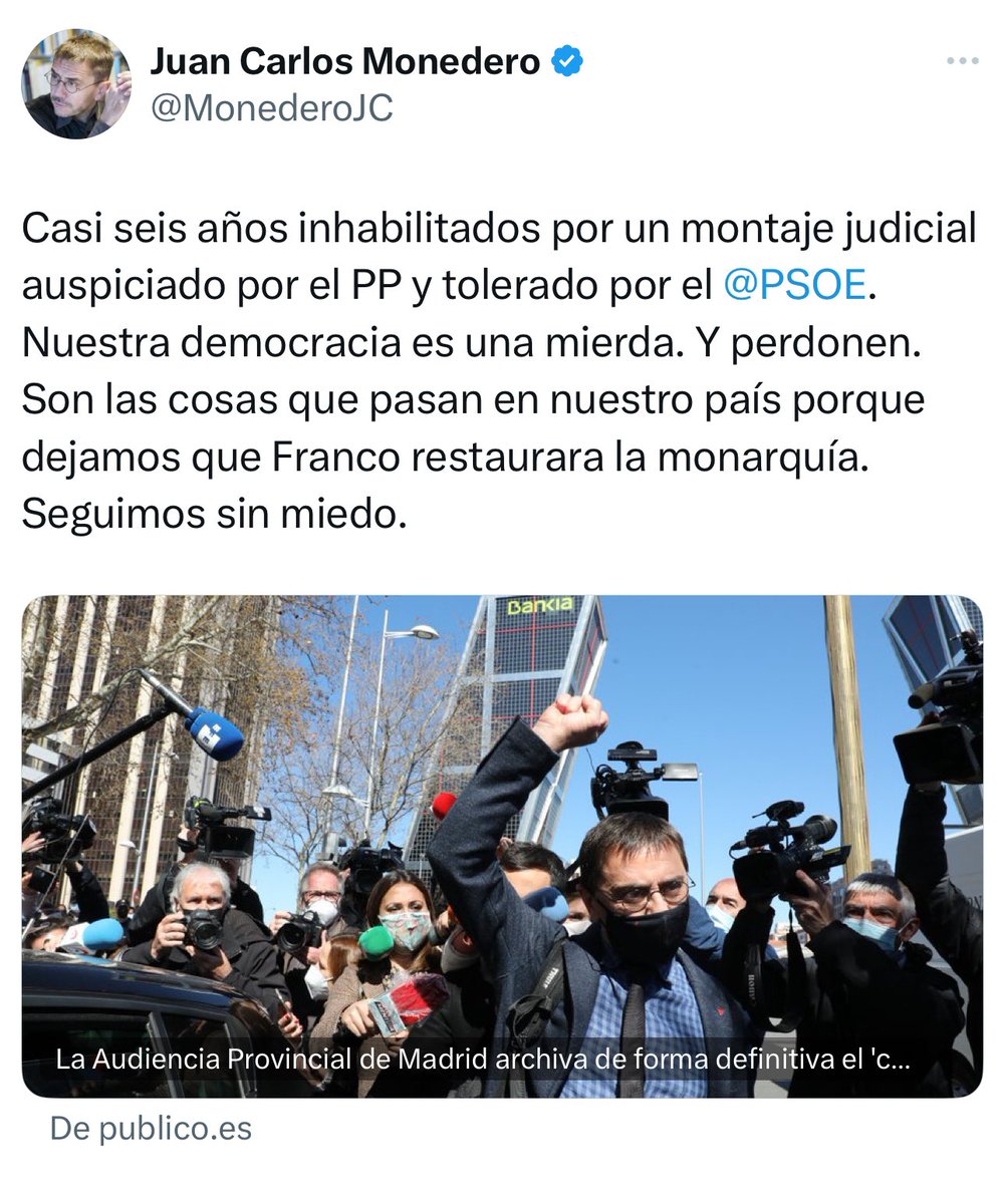 MonederoJC's tweet image. Hay gente que me pregunta si me han llamado del @abc_es o de @elmundoes o de la @COPE o @laSextaTV y Ferreras o @telecincoes para disculparse. No. Ninguno lo ha hecho porque no fue un error. Fueron mercenarios buscando acabar con una fuerza política, @PODEMOS, que no controlaban.