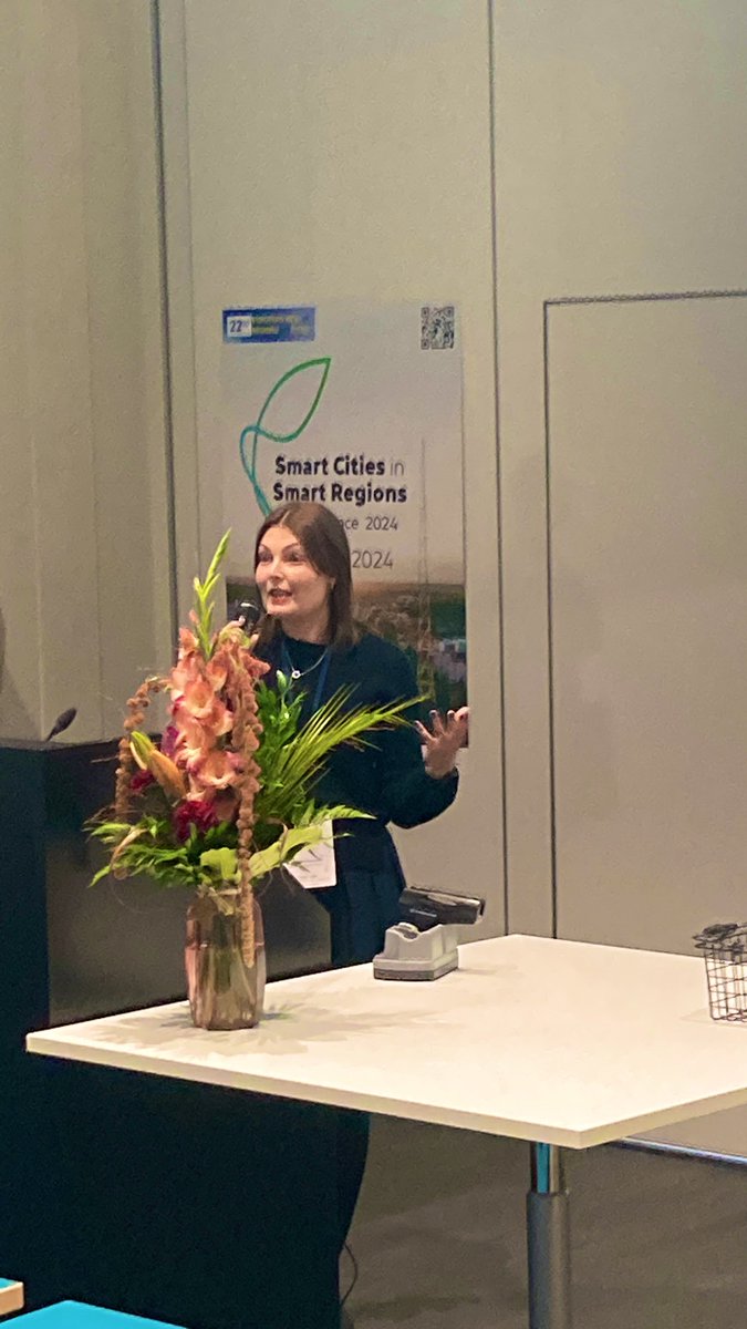 Luhta’s exciting #ReUse textile #CircularEconomy concept and #upcycling cooperation with <a href="/LABfinland/">LABfinland</a> presented by Mirka Uunimäki <a href="/MUunimaki/">Mirka Uunimäki</a> &amp; Annariina Ruokamo <a href="/AnnariinaLinnea/">Annariina Ruokamo</a> at the Smart Cities in Smart Regions Conference. #smartcities2024 #scsr2024 #EURegionsWeek <a href="/GreenLahti/">Green Lahti</a>