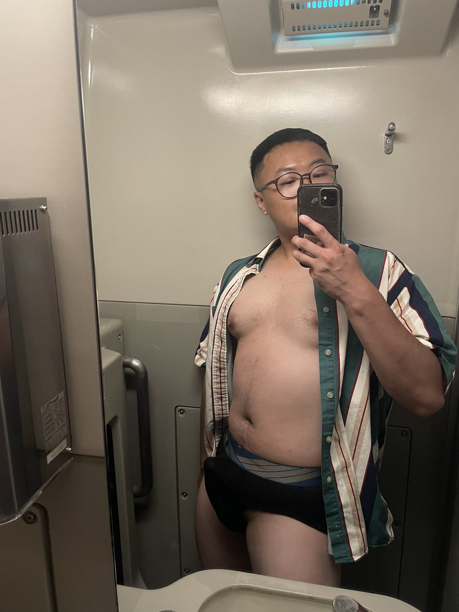 現在大概這麼黑ฅ^•ﻌ•^ฅ

（有色色特別版，請內洽🥵