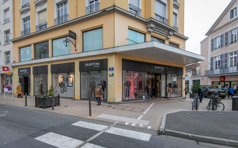 Bonne nouvelle pour le centre-ville. Le local de Burton est repris par une enseigne multi-marques !