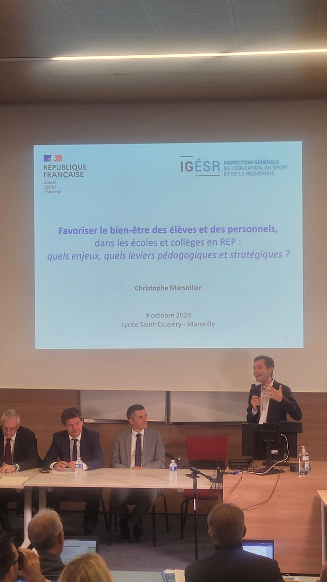 Coralie Maretto (@ienavignon1) on Twitter photo Séminaire des réseaux EP de l'académie d'Aix-Marseille avec une conférence passionnante sur le bien-être à l'école. Merci à C. Marsollier. "Le bien-être n'est pas une finalité de l'école mais une condition pour favoriser la réussite scolaire des élèves."<a href="/AcAixMarseille/">Acad. Aix-Marseille</a> <a href="/dsden84/">DSDEN de Vaucluse</a> Séminaire des réseaux EP de l'académie d'Aix-Marseille avec une conférence passionnante sur le bien-être à l'école. Merci à C. Marsollier. "Le bien-être n'est pas une finalité de l'école mais une condition pour favoriser la réussite scolaire des élèves."<a href="/AcAixMarseille/">Acad. Aix-Marseille</a> <a href="/dsden84/">DSDEN de Vaucluse</a>