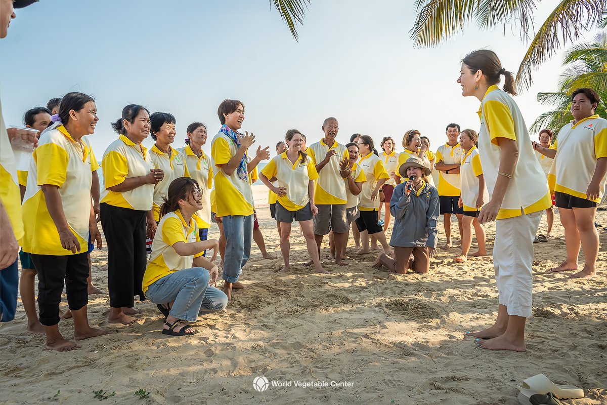 𝐖𝐨𝐫𝐥𝐝𝐯𝐞𝐠-𝐄𝐒𝐄𝐀 𝐓𝐞𝐚𝐦 𝐁𝐮𝐢𝐥𝐝𝐢𝐧𝐠!
The WorldVeg - ESEA team had an amazing time at our recent retreat at Merito Hotel, Chao Samran Beach!,  A day full of teamwork, bonding, and fun under the sun. 
#TeamWork #StrongerTogether #Retreat