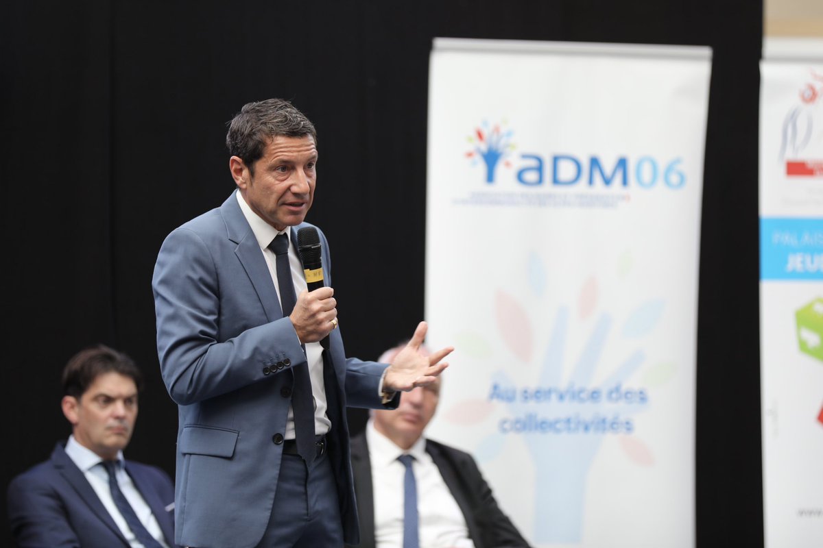 Anthony Frémondière (@fremondiere) on Twitter photo « Les solutions, elles sont locales ! »
Vif plaidoyer de <a href="/davidlisnard/">David Lisnard</a> <a href="/PresidentAmf/">Président de L’AMF</a> pour les libertés communales et la capacité d’agir en ouverture du 7ème salon de l’association des maires et présidents d’intercommunalités des Alpes-Maritimes organisé à Cannes. <a href="/l_amf/">AMF | Association des maires de France</a> « Les solutions, elles sont locales ! »
Vif plaidoyer de <a href="/davidlisnard/">David Lisnard</a> <a href="/PresidentAmf/">Président de L’AMF</a> pour les libertés communales et la capacité d’agir en ouverture du 7ème salon de l’association des maires et présidents d’intercommunalités des Alpes-Maritimes organisé à Cannes. <a href="/l_amf/">AMF | Association des maires de France</a>