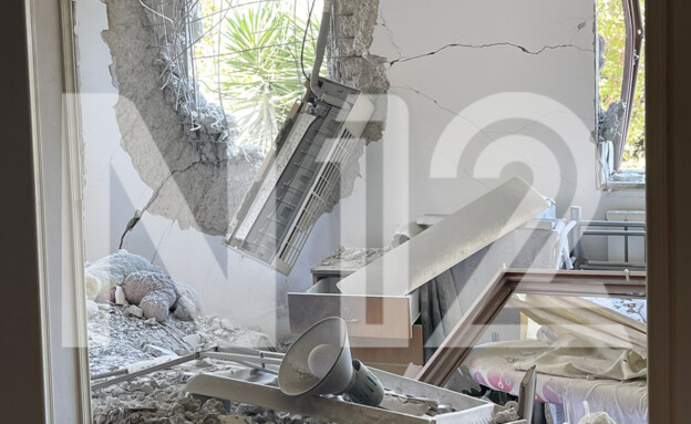 הבית נחרב: פגיעה ישירה במטח האחרון לאצבע הגליל. הדיירים היו במקום - וניצלו בנס

bit.ly/4dFjYsS | <a href="/guyvaron/">Guy Varon</a>