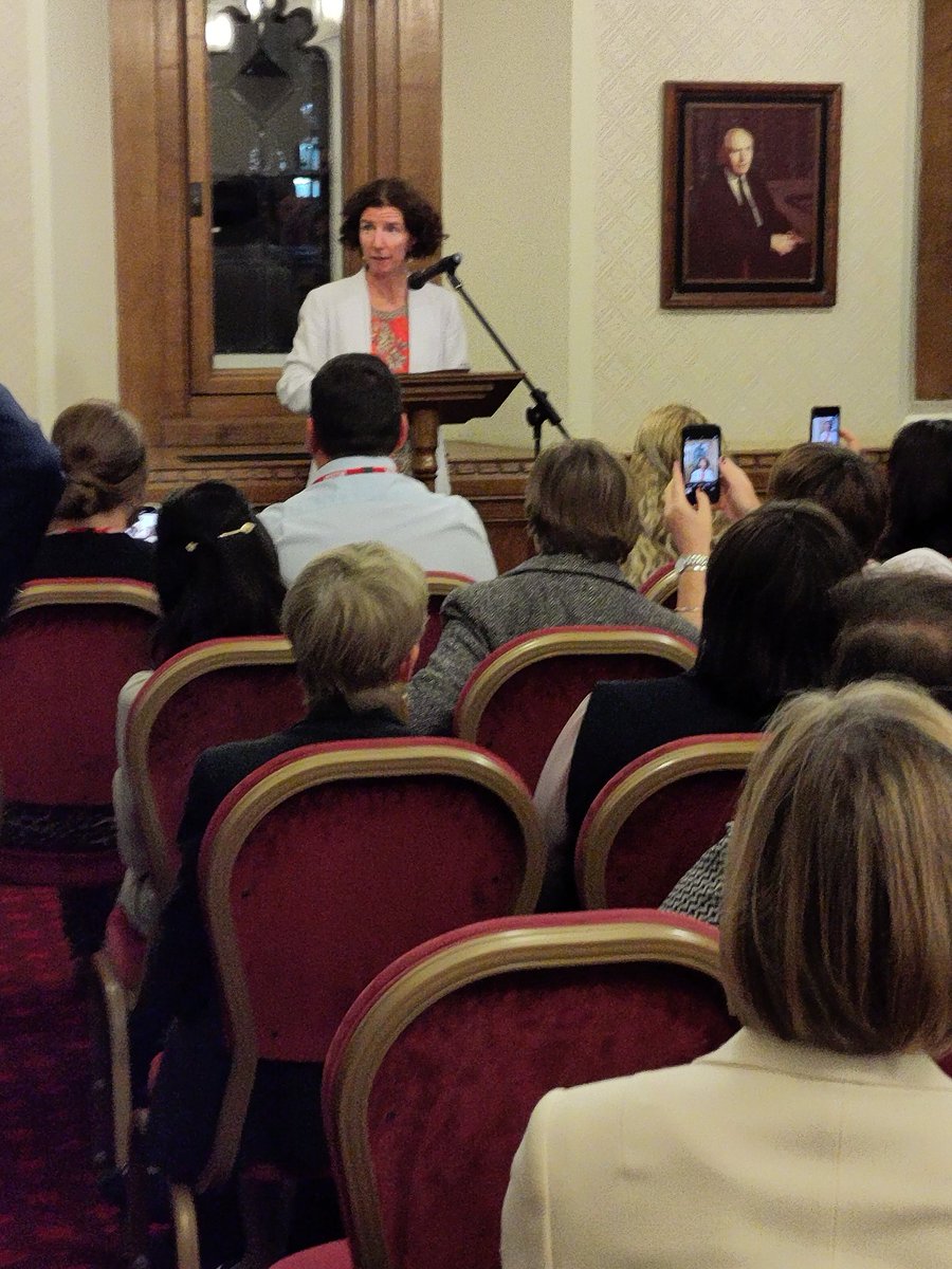 As someone with lived experience of #Fibroids it was wonderful (and heartbreaking) to be able to go to the House of Lords last night for the launch of this report highlighting the huge economic cost of ignoring, gaslighting and disbelieving sufferers. 🤞that change happens now.